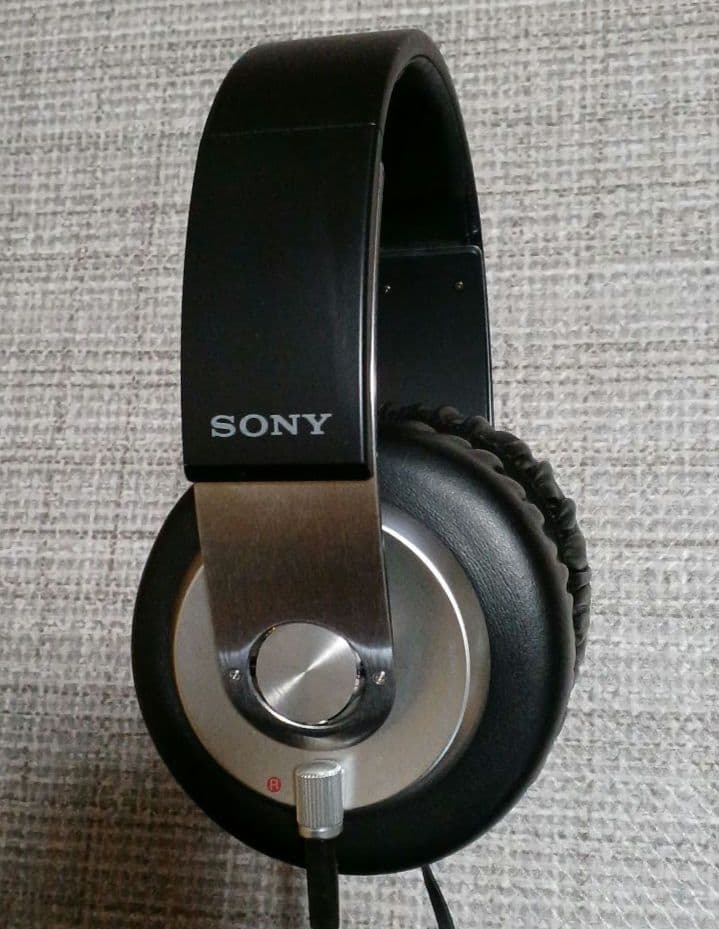 ソニー　SONY　ヘッドフォンMDR-XB700　EXTRA BASS