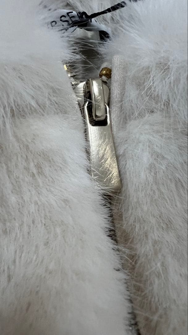 新品タグ付き　LIP SERVICE 2wayカラーショートファージャケット