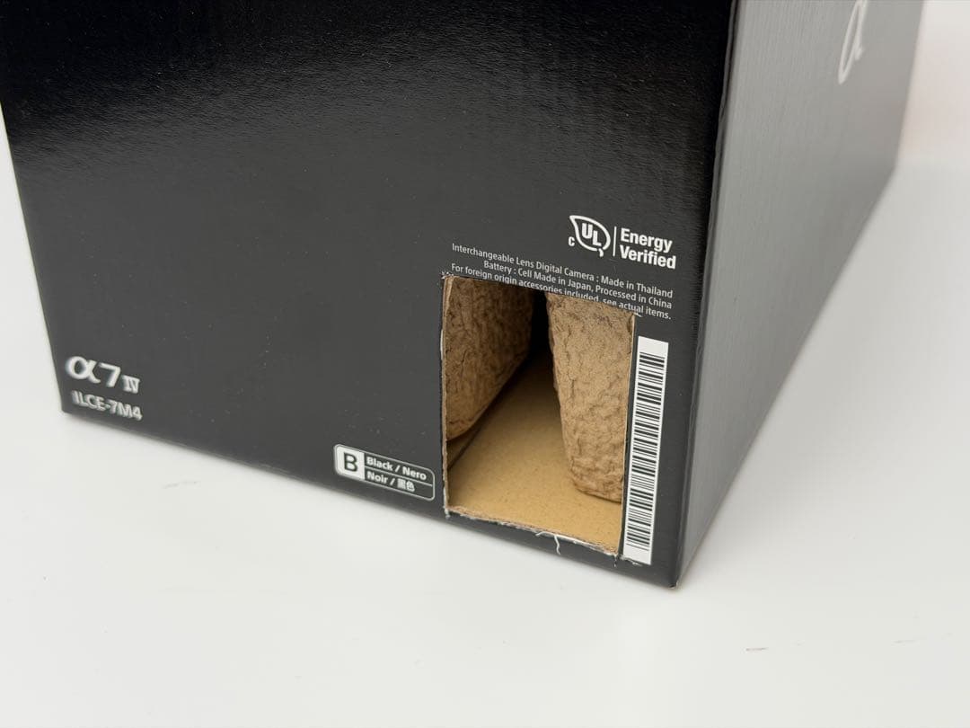 【超美品】SONY α7 IV ILCE-7M4 シャッター637回 ミラーレス