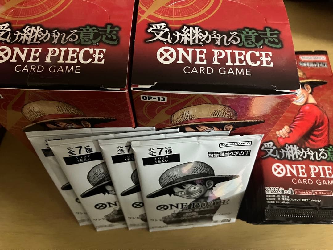 ワンピースカード　受け継がれる意志　未開封69パック　3周年プロモ4パック
