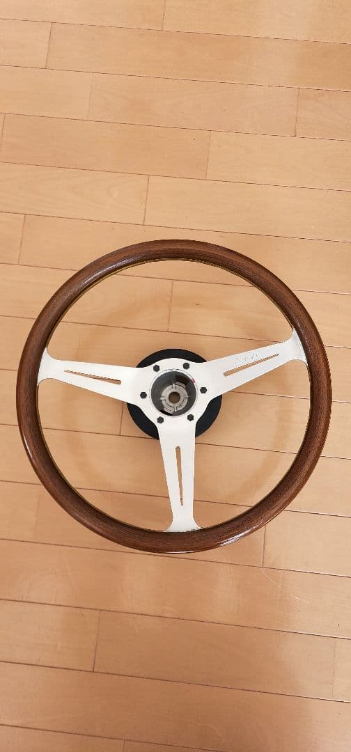 ナルディステアリングホイール