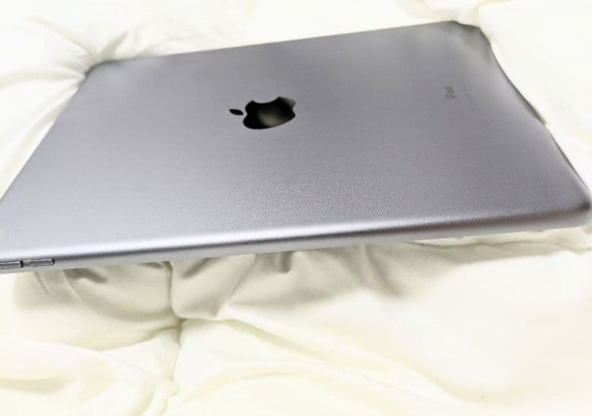 Apple iPad (第７世代) Wi-Fi 32GB MW742X/A