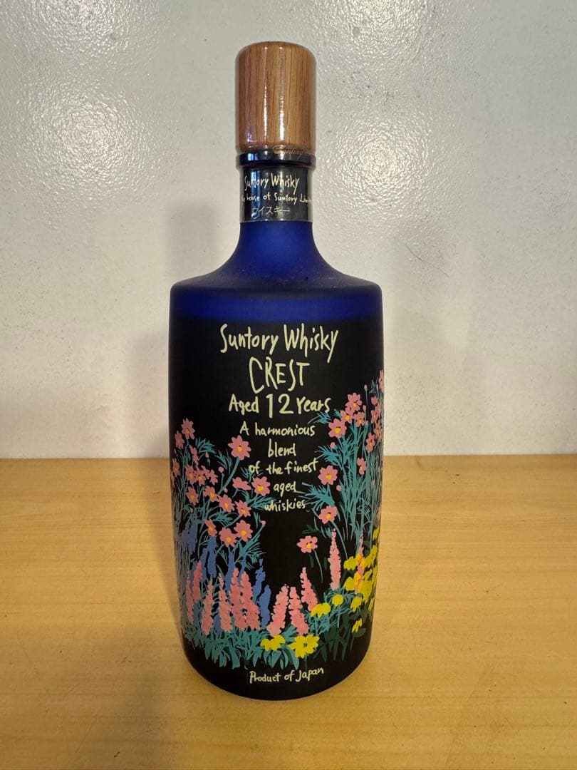 サントリー　ウイスキー　CREST Aged 12 Years