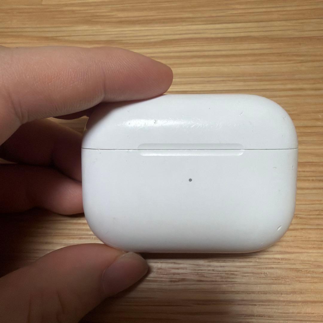 AirPods pro 第二世代　ライトニングモデル本体 ホワイト 使用感あり