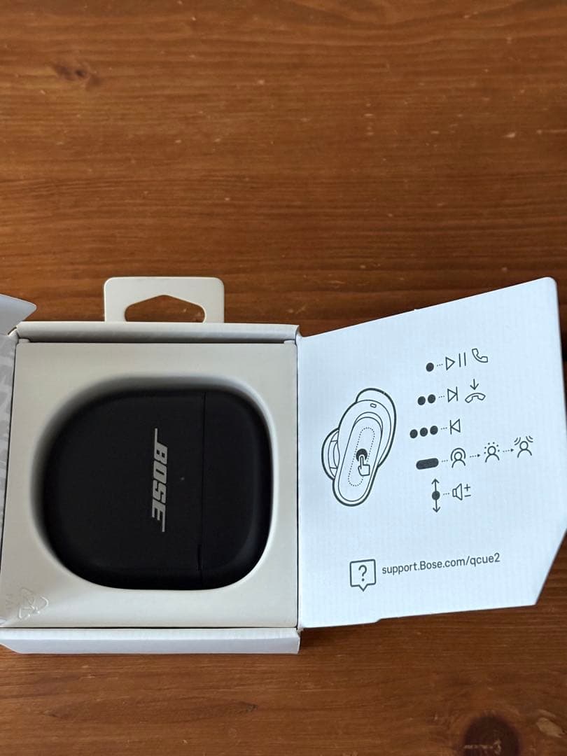 BOSE ワイヤレスイヤホンと充電ケース