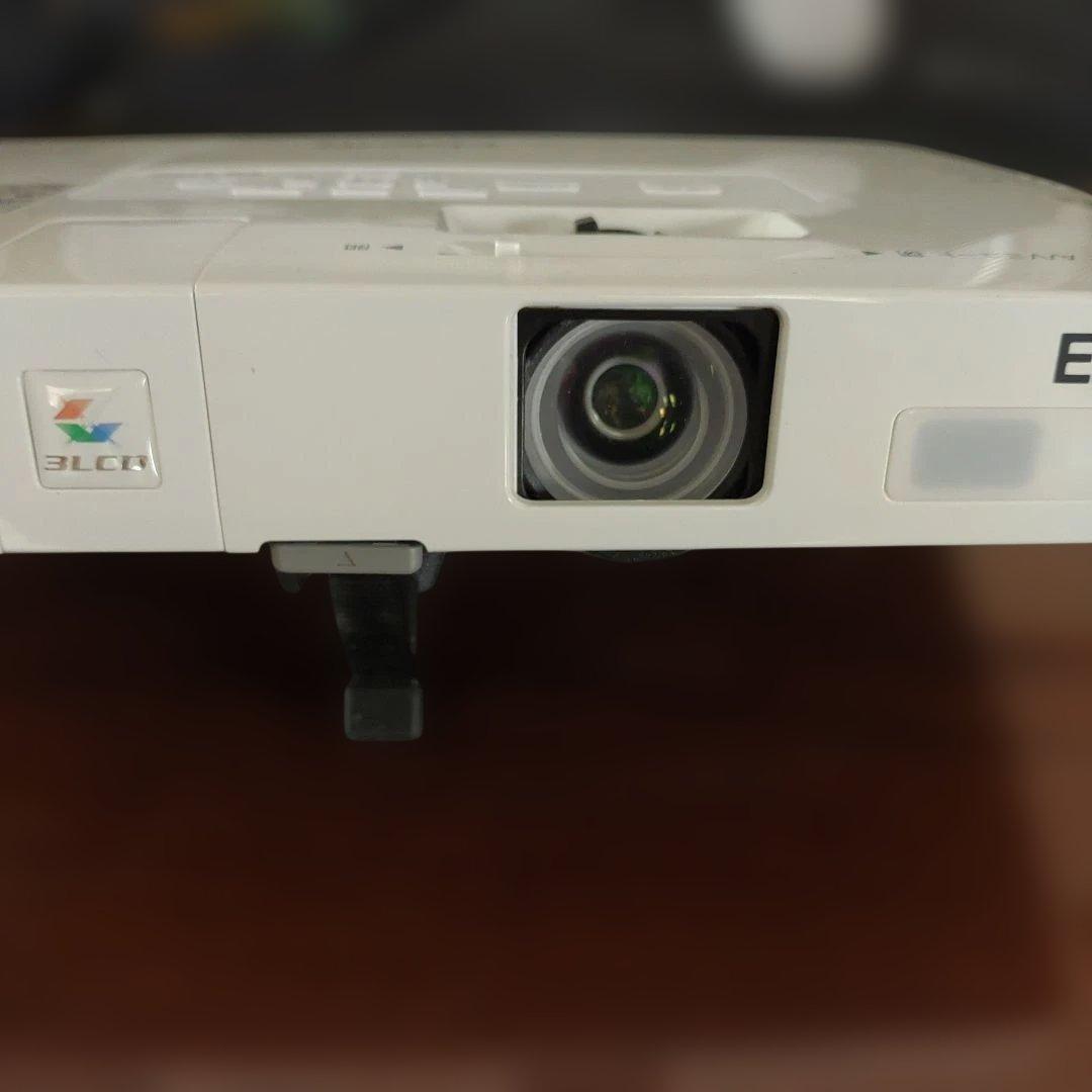EPSON EB-1750 プロジェクター キャリングケース付き