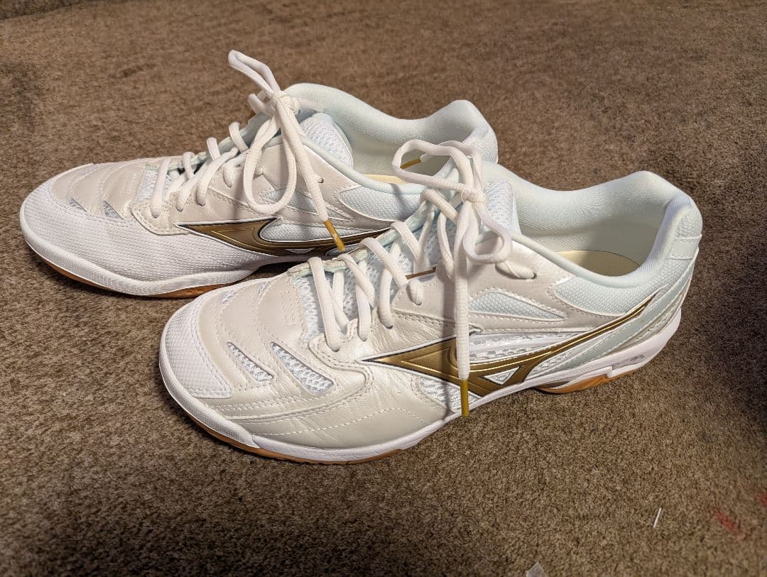 ミズノ ウエーブファングPRO ホワイト×ゴールド 27.0cm