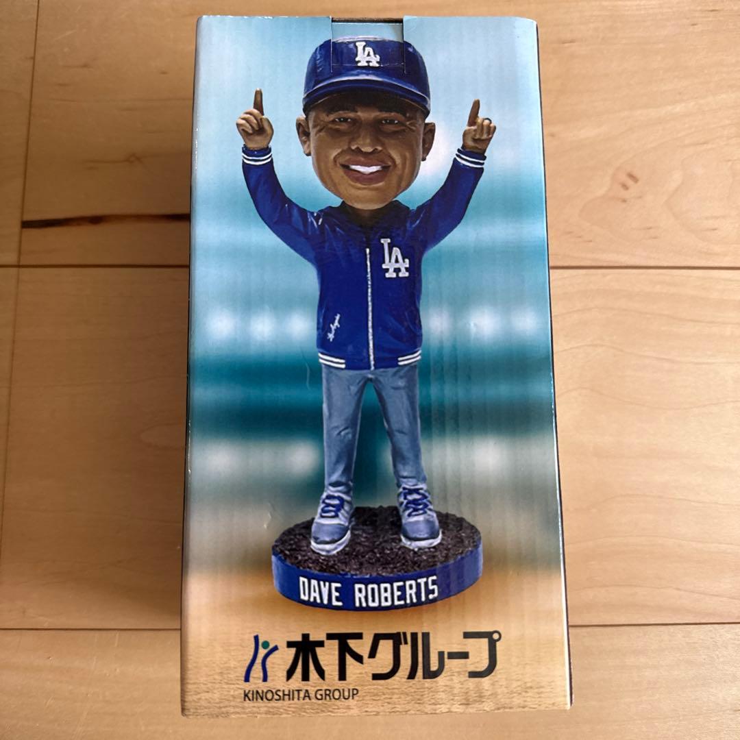 デイブ・ロバーツ フィギュア　ボブルヘッド