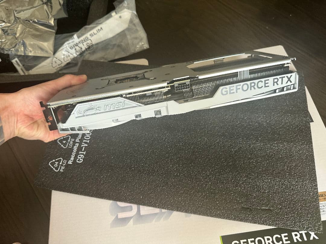 グラフィックボード・グラボ・ビデオカード MSI Gaming X Slim White GeForce RTX 4070