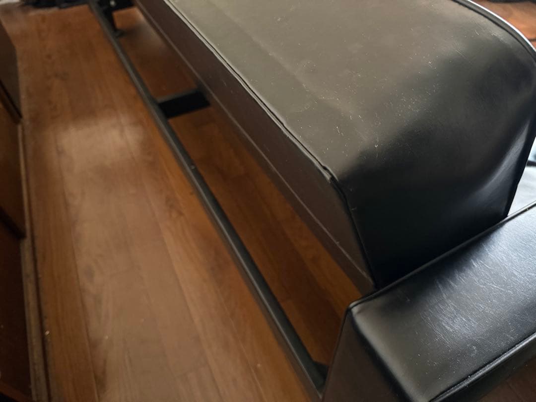 カリモク60 スリーピングソファ スタンダードブラック｜定価19.6万｜状態良好