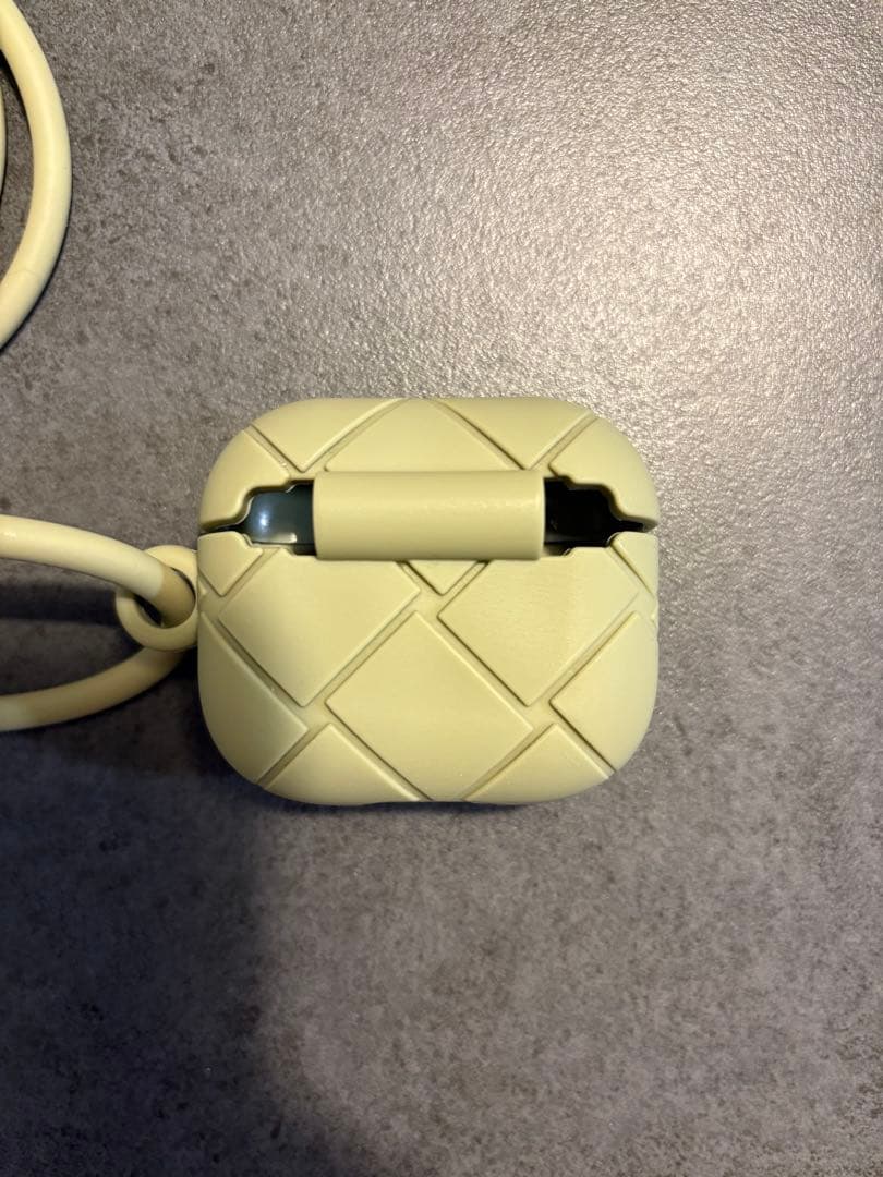 Bottega Veneta AirPodsシリコンケース 第3世代