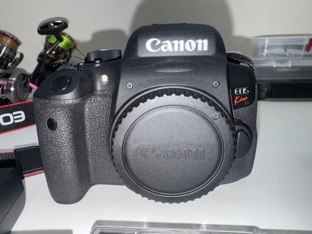 Canon EOS Kiss X8i EF-S 18-55mm 望遠レンズ付き
