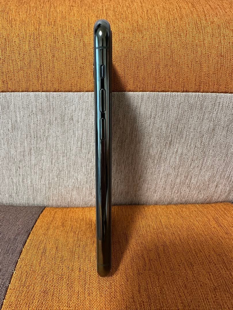 Apple iPhone 11 Pro ミッドナイトグリーン 本体