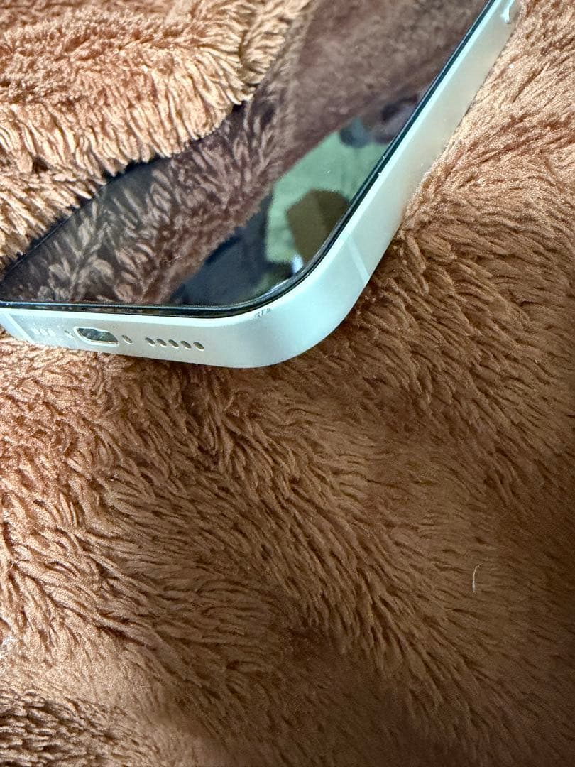 Apple iPhone 16e ホワイト 本体