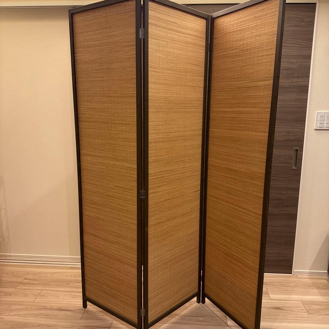 最安値で出品　送料含めた最安値　木製ブラウンパーテーション 3つ折り