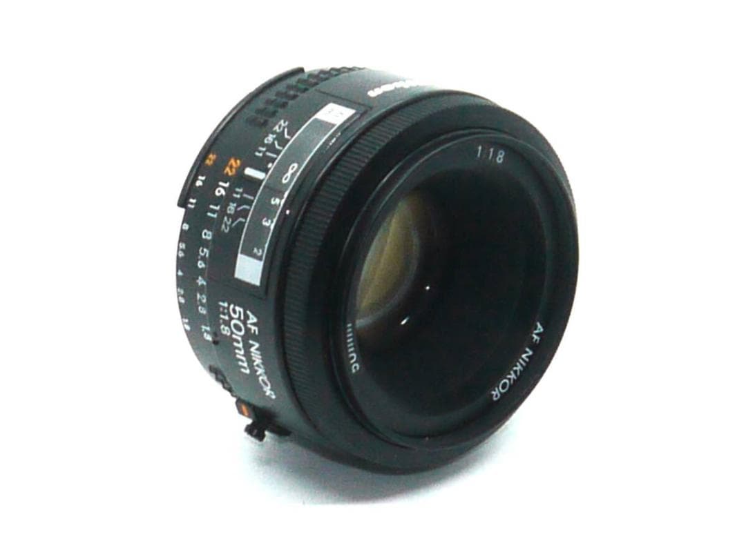 ★極上品★ Nikon AF NIKKOR 50mm F1.8 前後キャップ付属