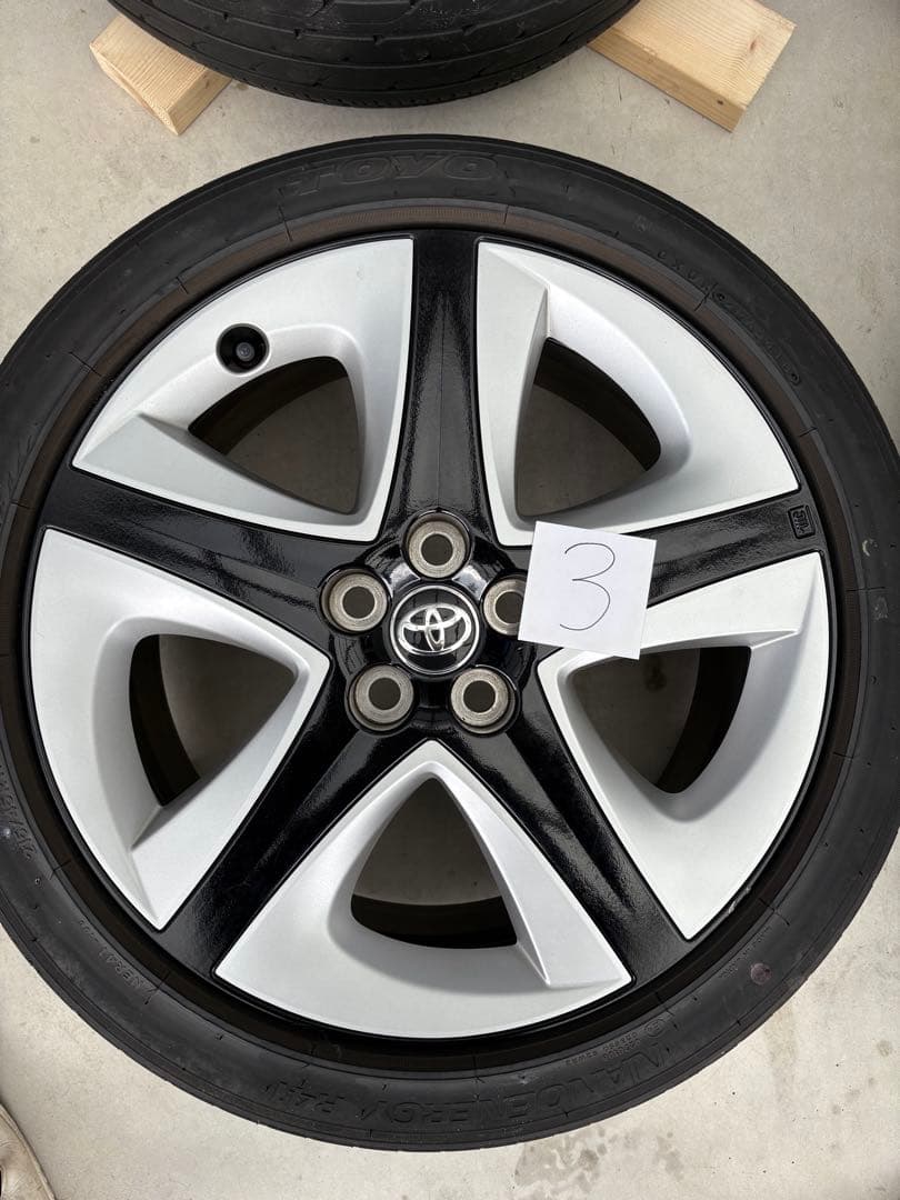 50プリウス 純正ホイール　17インチ