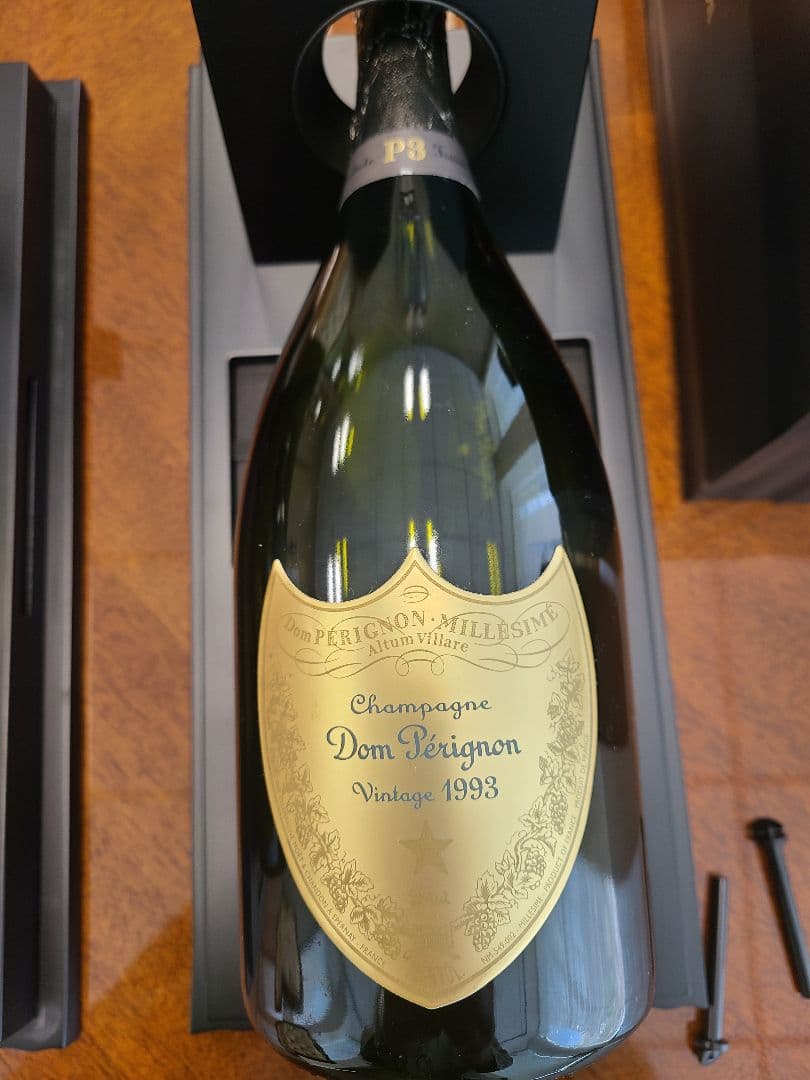 【空き瓶】ドン・ペリニヨン　P3　1993 &　ロゼ　P2　2000