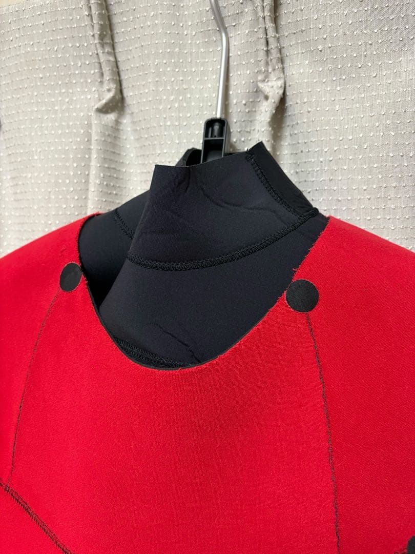 ノーブランド 5×3mm セミドライ メンズMLサイズ チェストジップ 美品