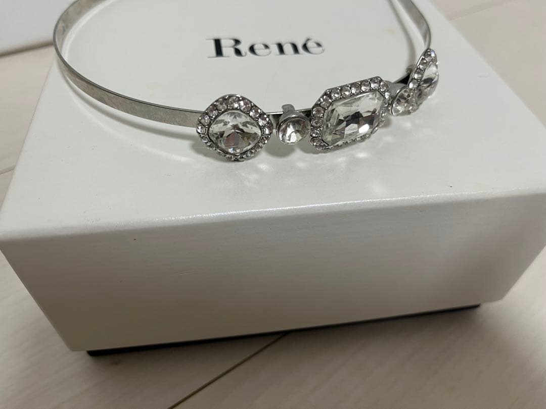 rene カチューシャ