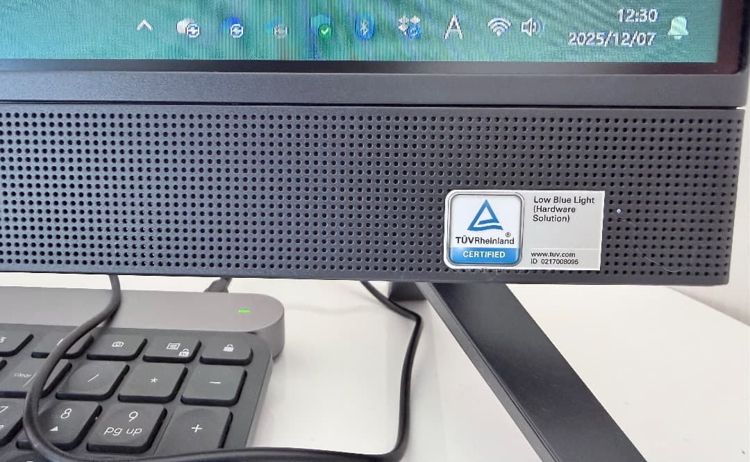 Windowsデスクトップ Dell Inspiron 27 7710 All-In-One