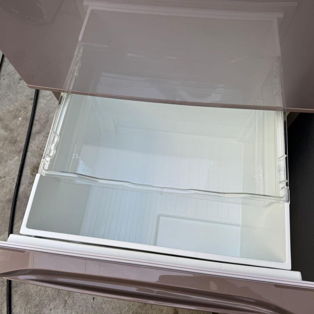 213⭐️2017年製★東芝　冷蔵庫　大型　3ドア　自動製氷　363L