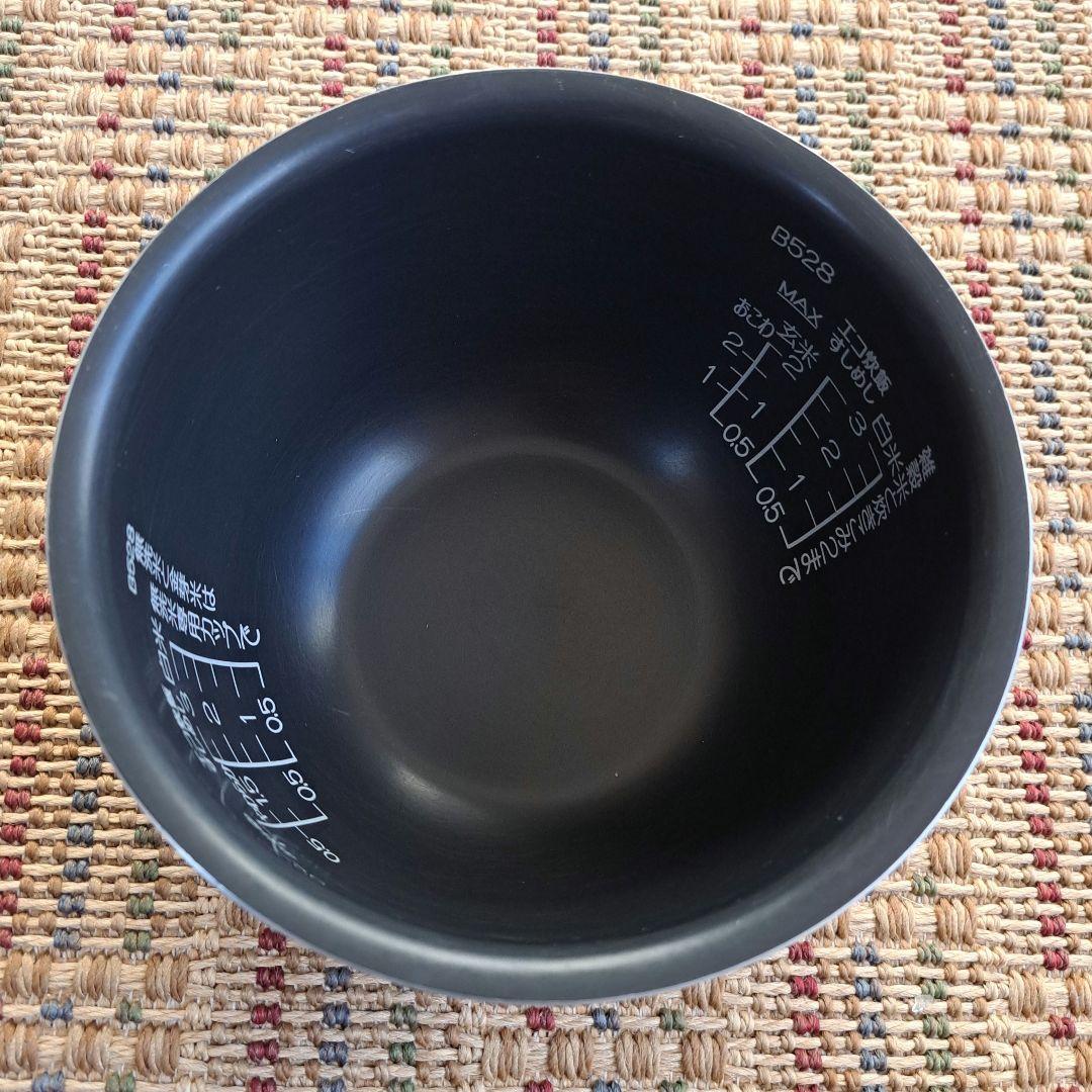 【象印】圧力IH炊飯ジャー「極め炊き」3合 NP-RM05