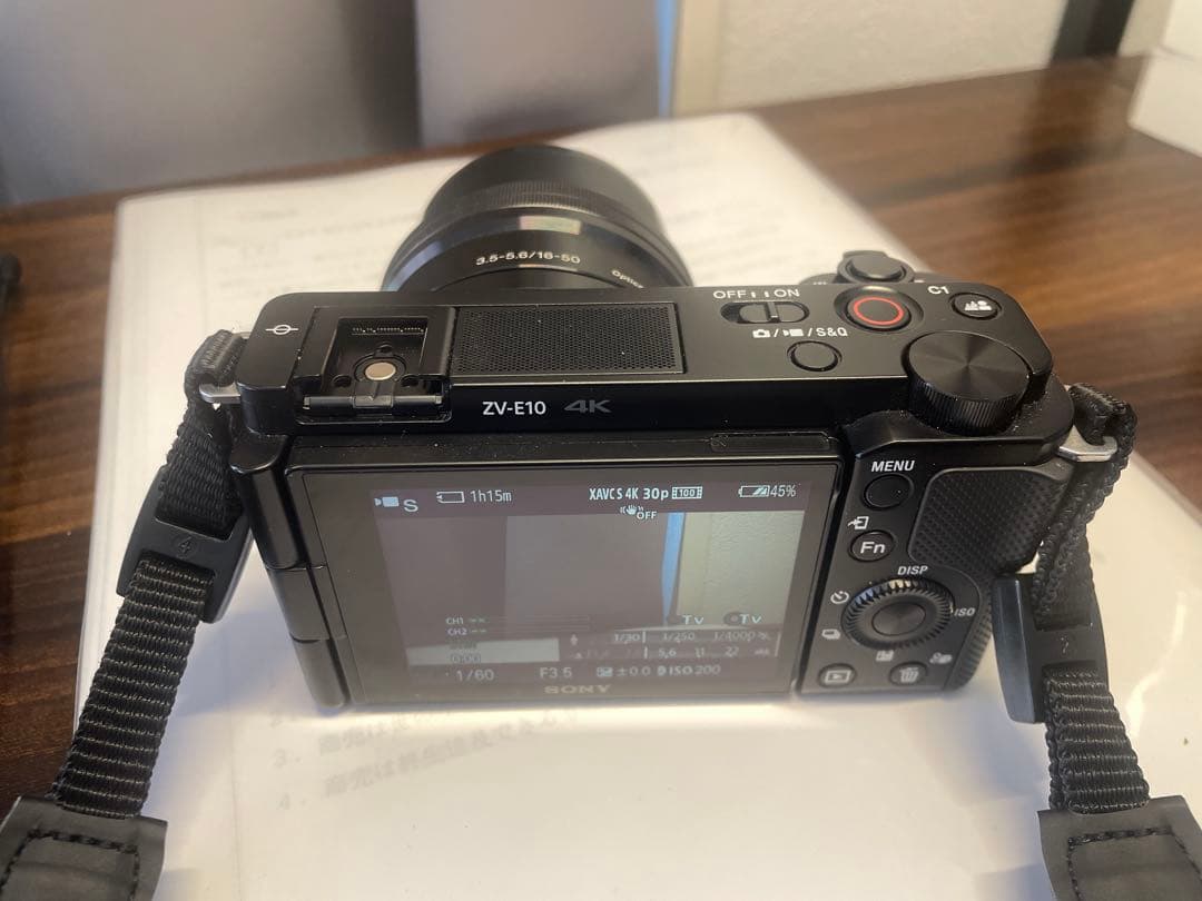 Sony ZV-E10 ミラーレスカメラ 18-50mmレンズ付き