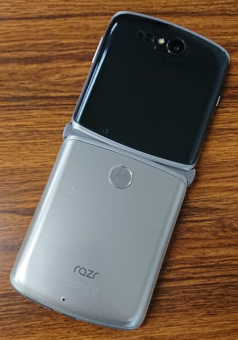 スマートフォン本体 Motorola razr 5G 2020 Liquid Mercury