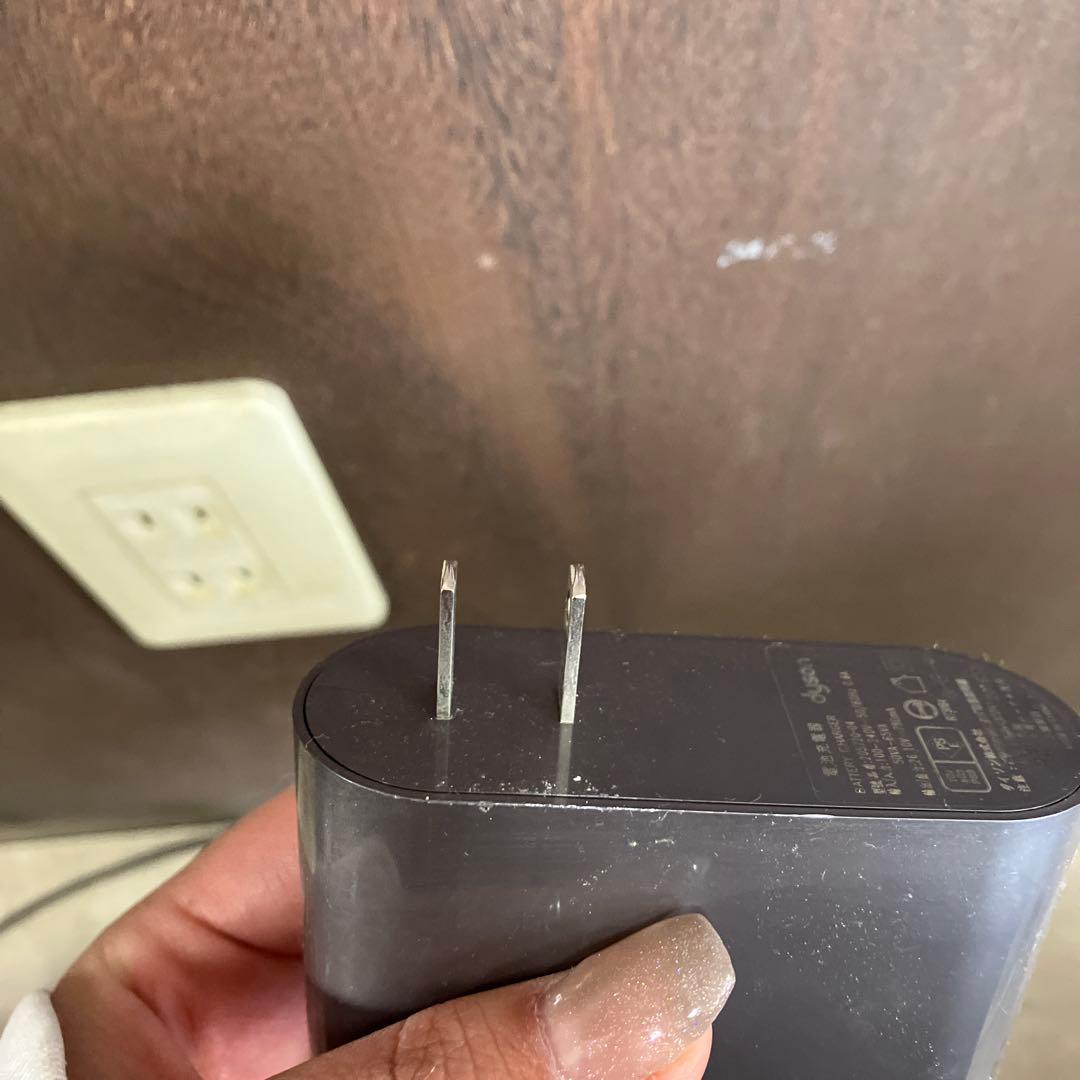 C-5 dyson ダイソン V8 SV10 コードレスクリーナー 掃除機