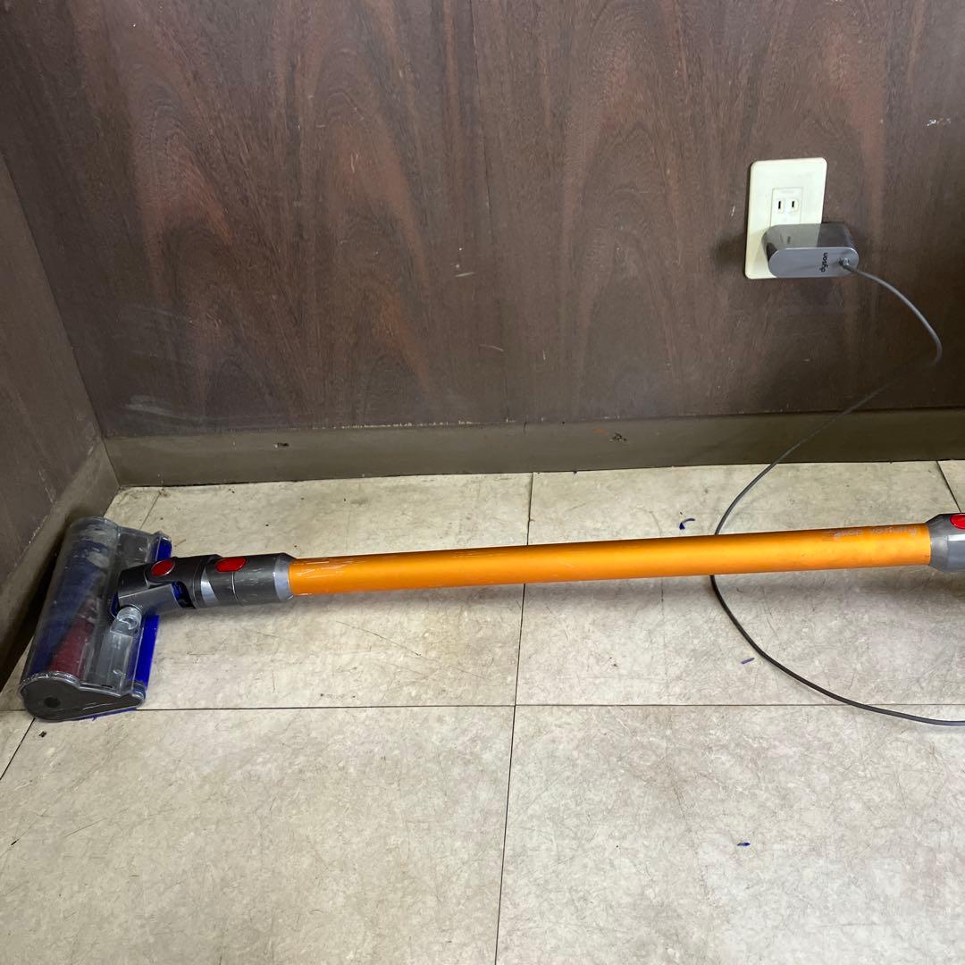 C-5 dyson ダイソン V8 SV10 コードレスクリーナー 掃除機