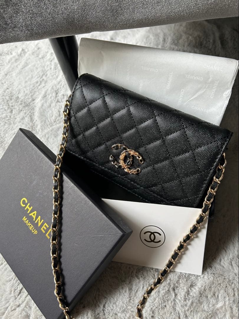 CHANEL ノベルティ ショルダーバッグ チェーンウォレット
