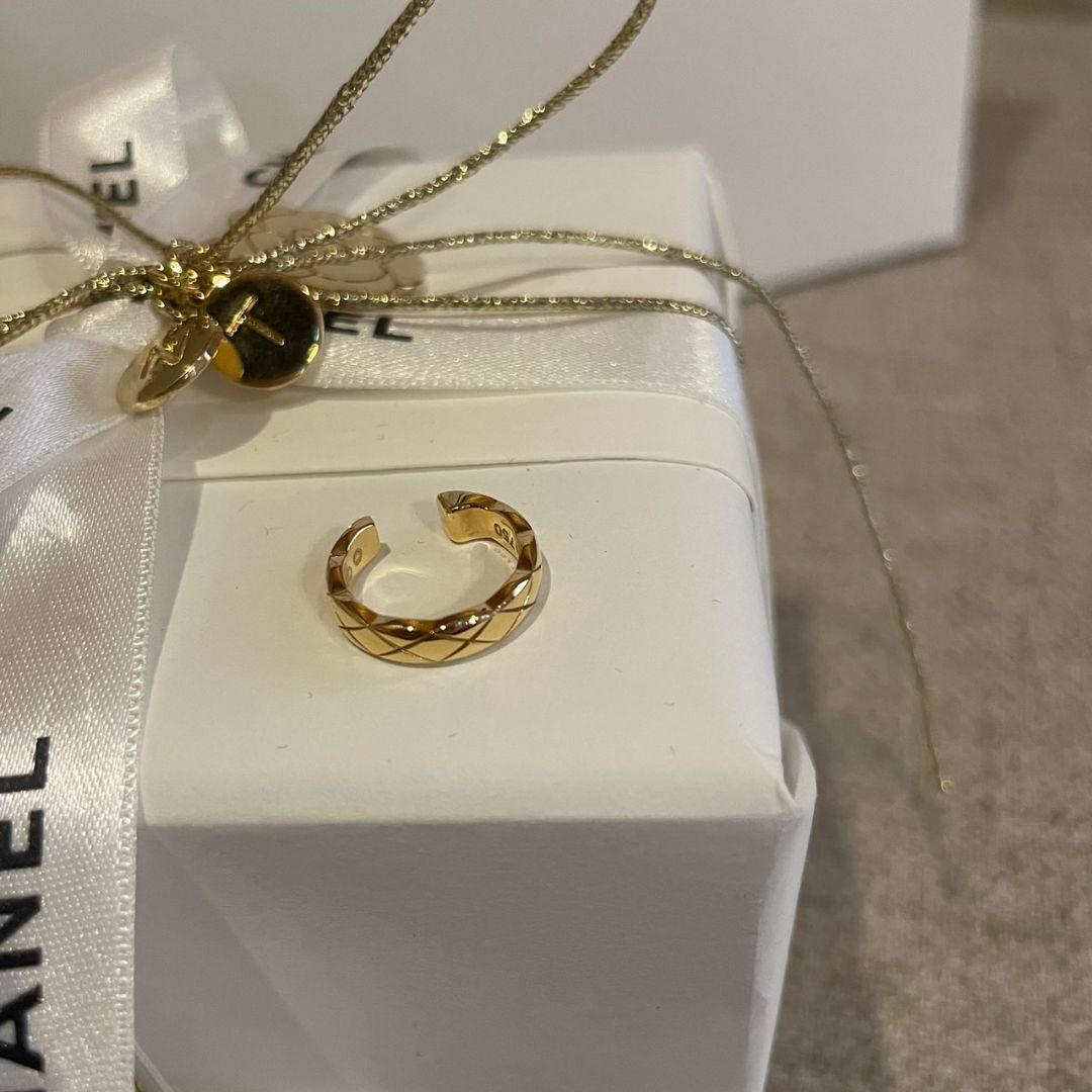 CHANEL イヤーカフココクラッシュ イエローゴールド