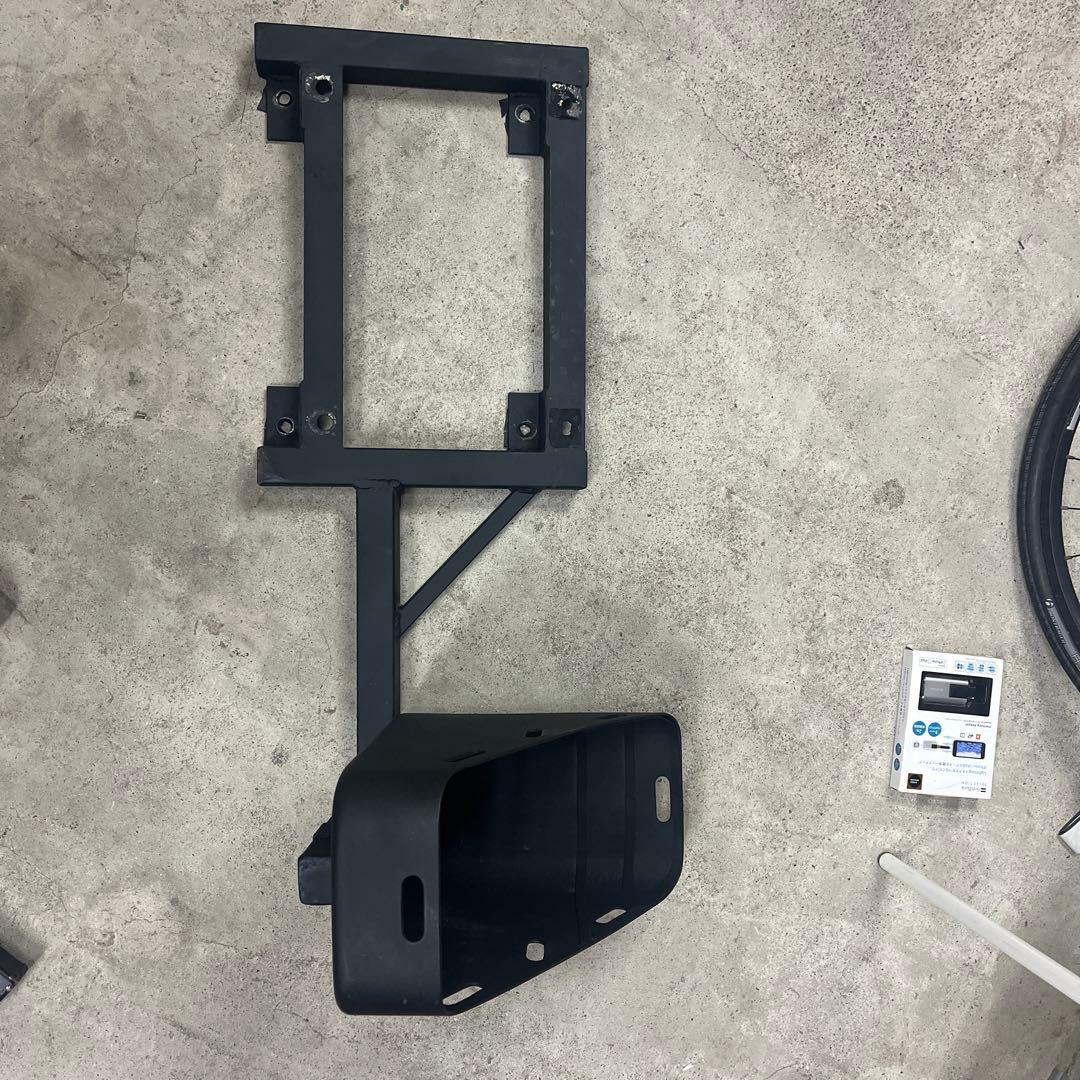 FJクルーザー　ジェリ缶ホルダー