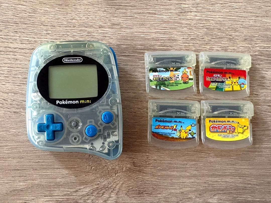 任天堂　ポケモンミニ　本体＆ソフト4点