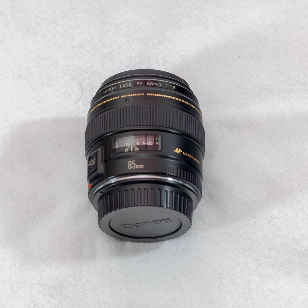 Canon EF 85mm f/1.8 USM レンズ　【中古】