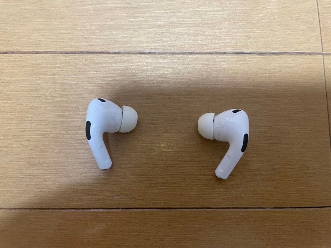 純正品！ air pods pro 2 専用ケース付き　動作確認済み