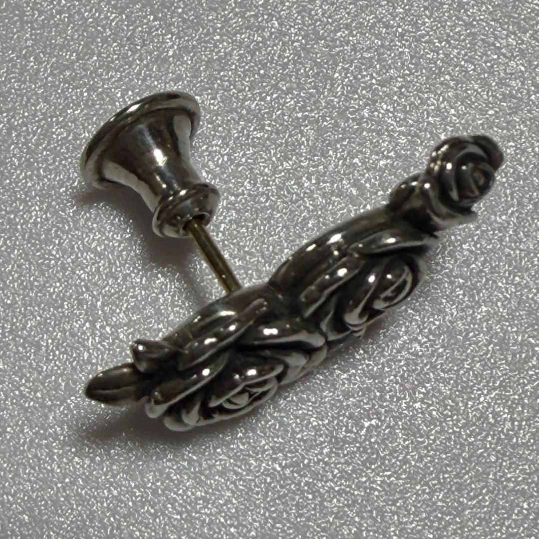 Justin Davis バラモチーフ ピアス(片耳用)