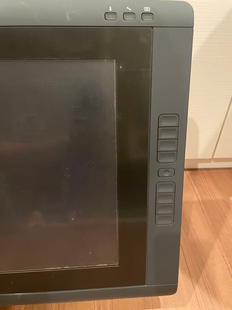 Cintiq 22HD DTK-2200/K1 液晶ペンタブレット wacom