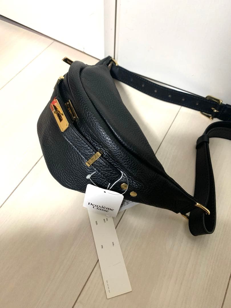 ✨️未使用✨️ シータパランティカ　ボディバッグ　シボ革　ウエストポーチ ブラック