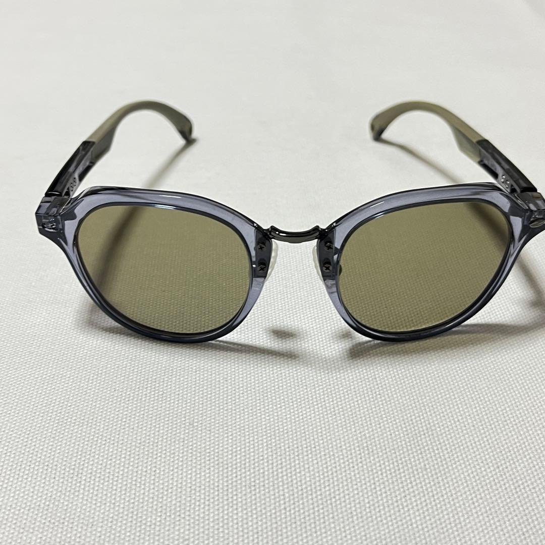 ZEQUE JULIA 偏光レンズ グレー サングラス ケース付き