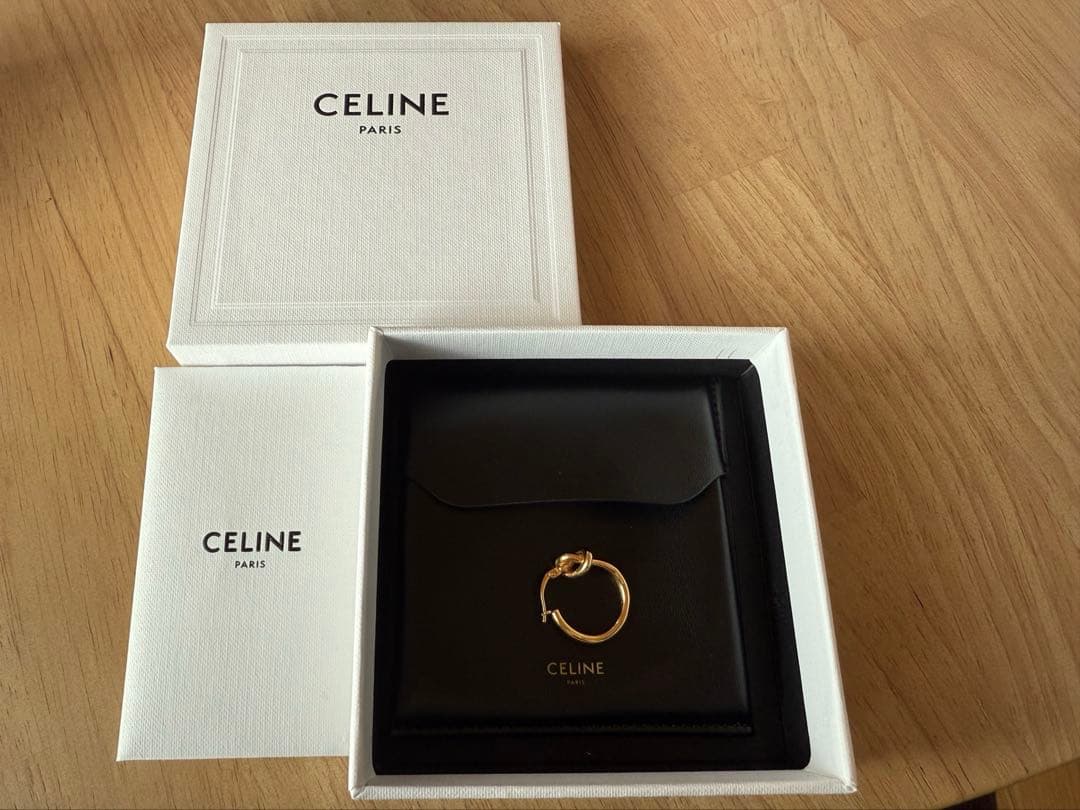CELINE フープピアス　ノット スモールフープ(片方のみ) /ゴールド