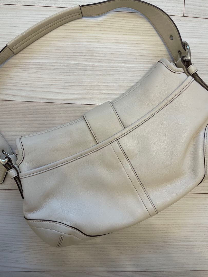 コーチ　COACH　ショルダーバッグ　レザー　レディース　ホワイト　Y2K