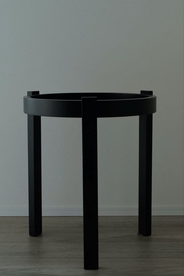 希少 cassina 3本足サイドテーブル