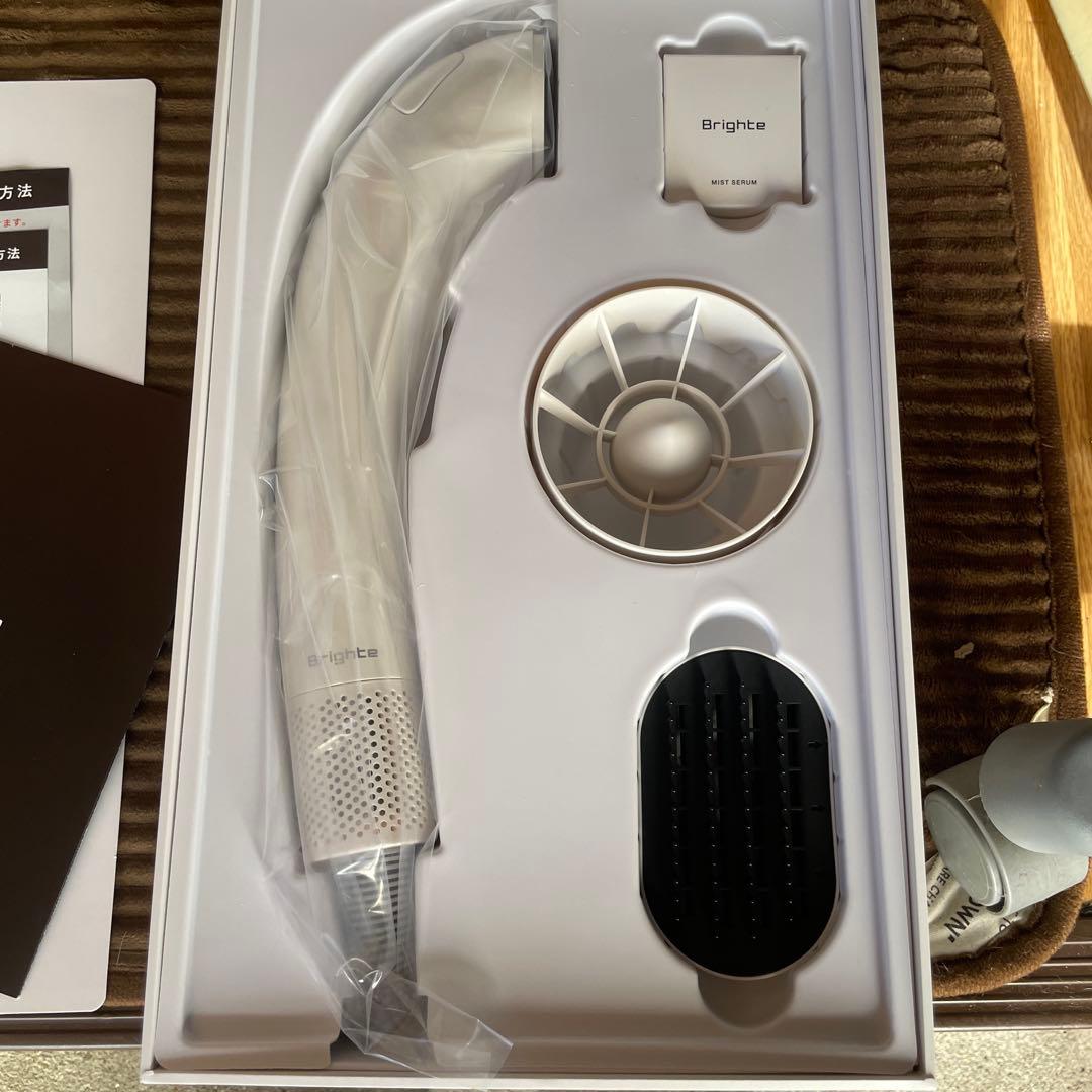 【ほぼ新品】Bright ブライト シャワードライヤー ホワイト