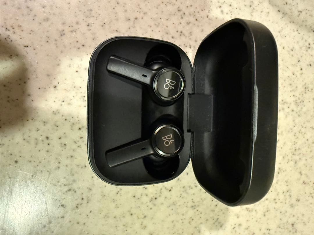 Bang & Olufsen ワイヤレスイヤホン ブラック