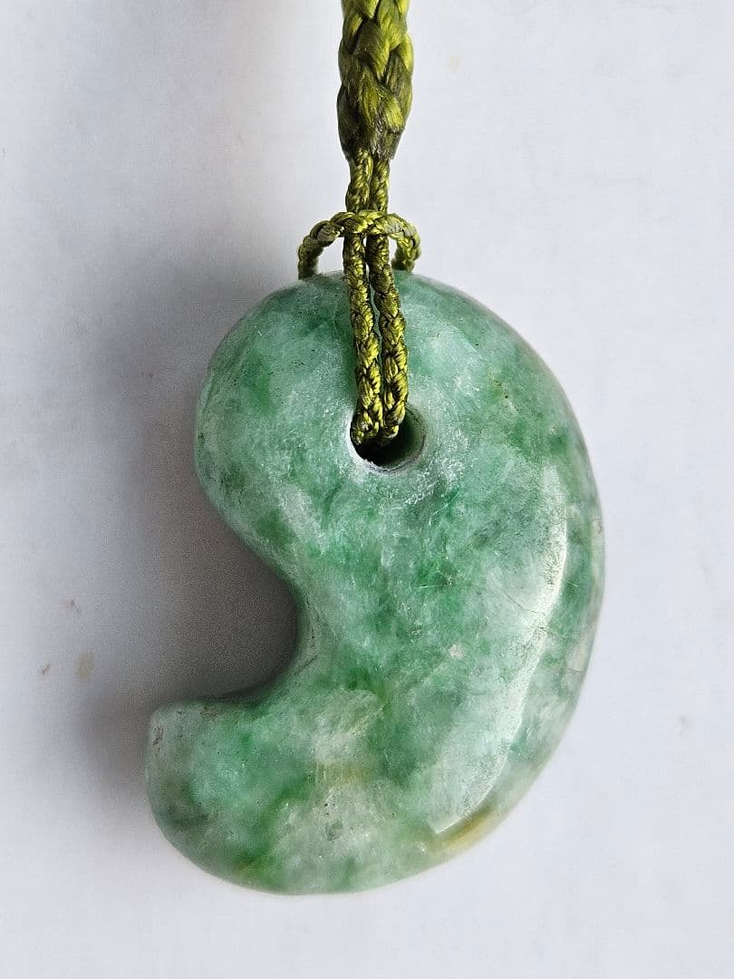 糸魚川 大和型 翡翠勾玉