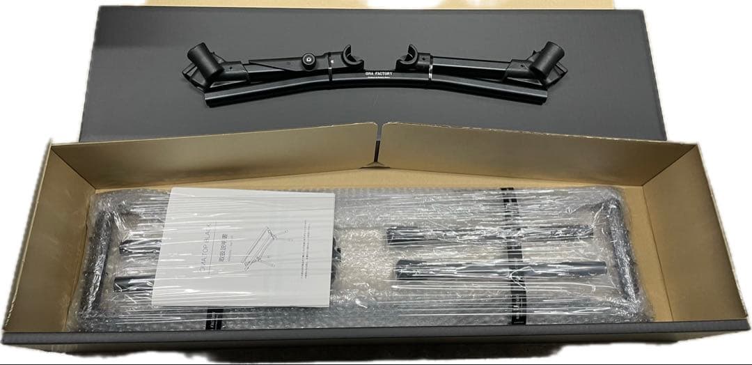 OMA FACTORY テーブル OMA.TOP