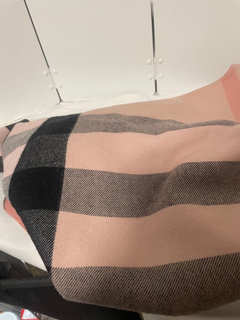 未使用　バーバリーチルドレン　ポンチョ　ケープ　ピンク