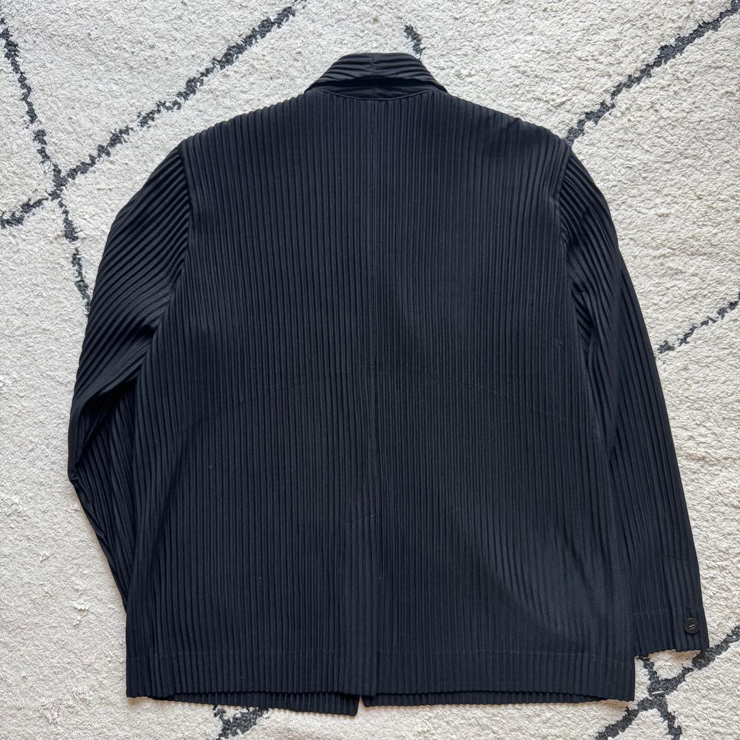 オムプリッセイッセイミヤケ　プリーツジャケット　テーラードジャケット　ブラック